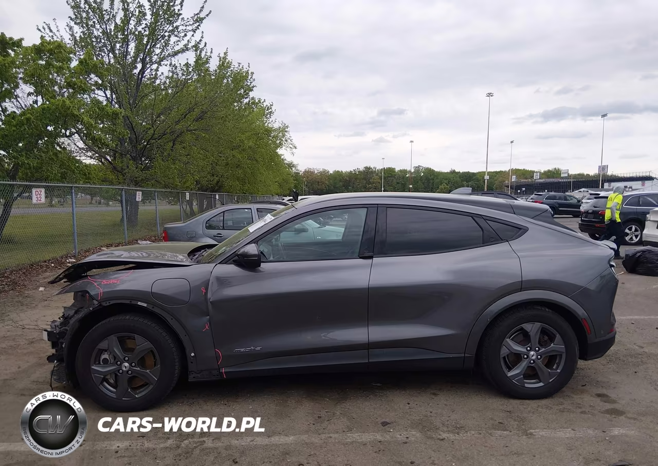 2021 Ford Mustang Mach-E Select VIN:3FMTK1RM1MMA34160 - 14