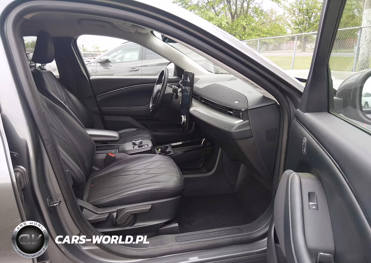 2021 Ford Mustang Mach-E Select VIN:3FMTK1RM1MMA34160 - 5