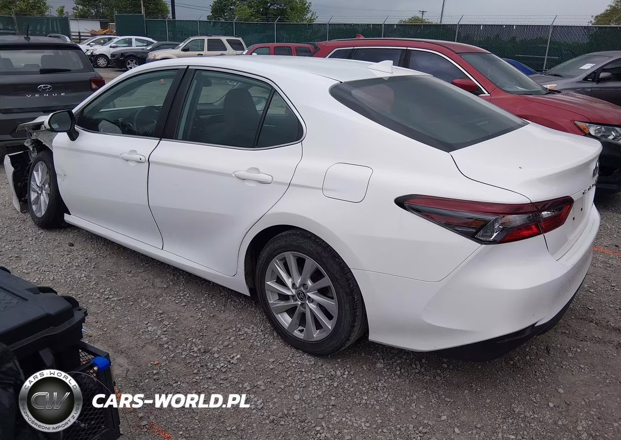 2021 Toyota Camry Le VIN:4T1C11AK5MU446882 - 3