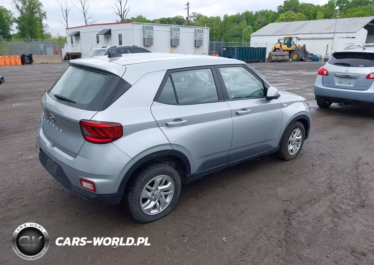 2021 Hyundai Venue Se VIN:KMHRB8A38MU127744 - 4