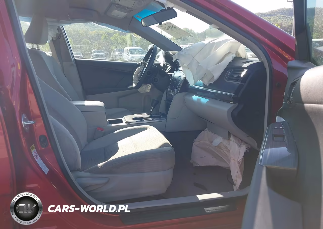 2012 Toyota Camry Hybrid Le VIN:4T1BD1FK0CU042673 - 5