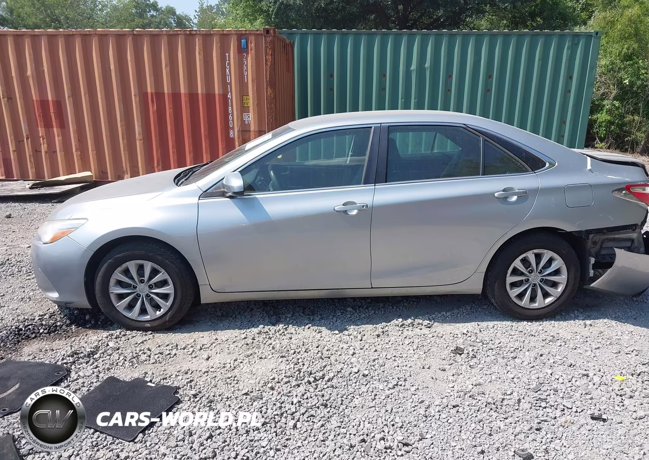 2015 Toyota Camry Le VIN:4T1BF1FK7FU938516 - 15
