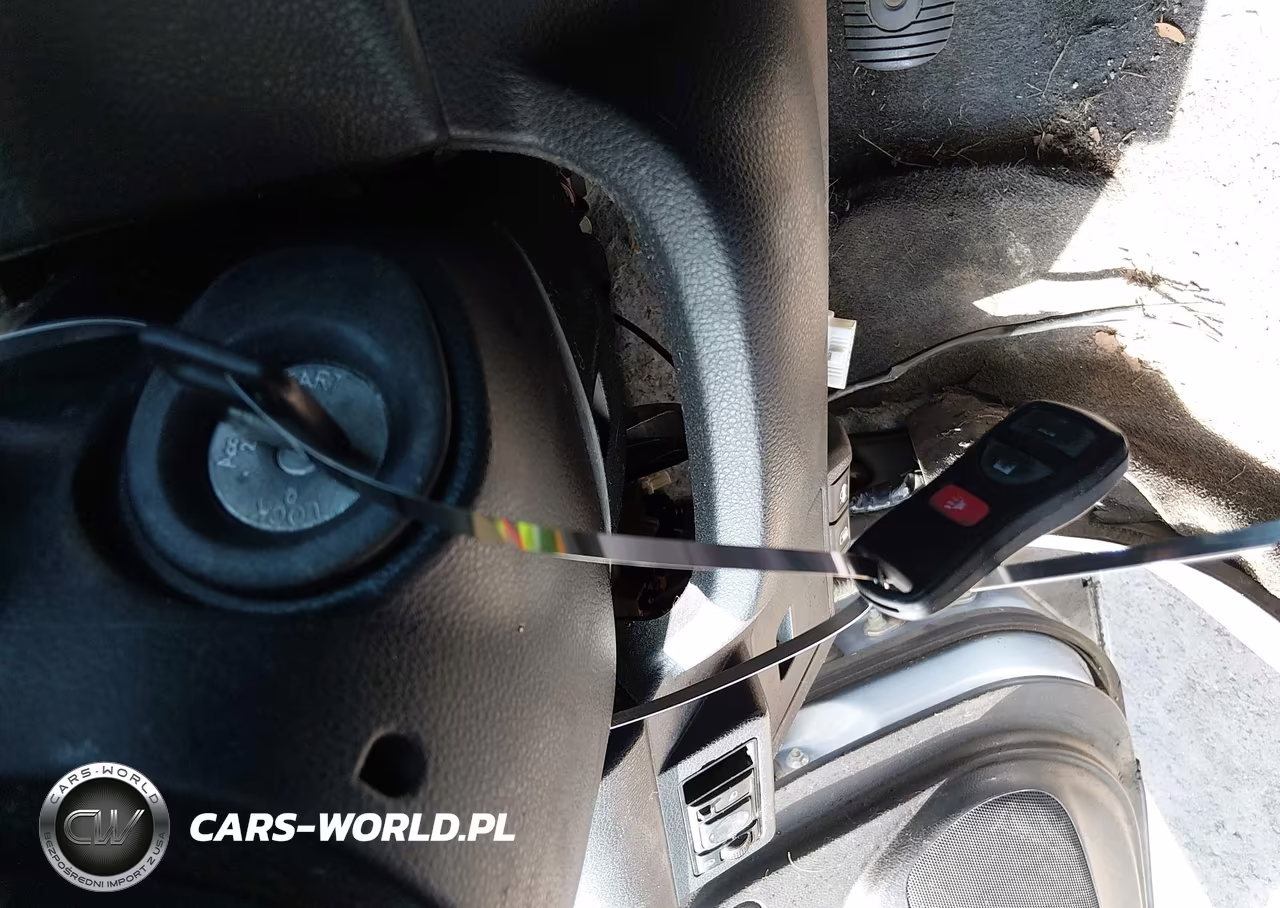 2010 Nissan Versa 1.8S VIN:3N1BC1CP5AL415028 - 11