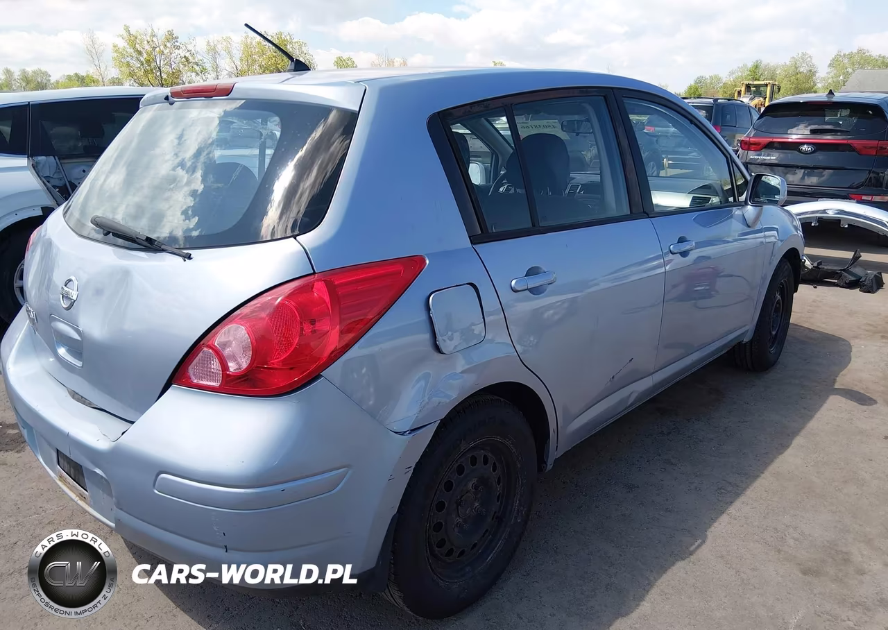 2010 Nissan Versa 1.8S VIN:3N1BC1CP5AL415028 - 4