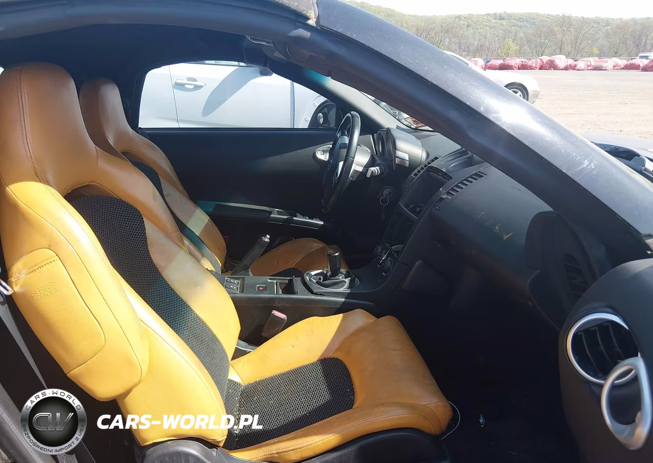 2005 Nissan 350Z Touring VIN:JN1AZ36A35M755173 - 5