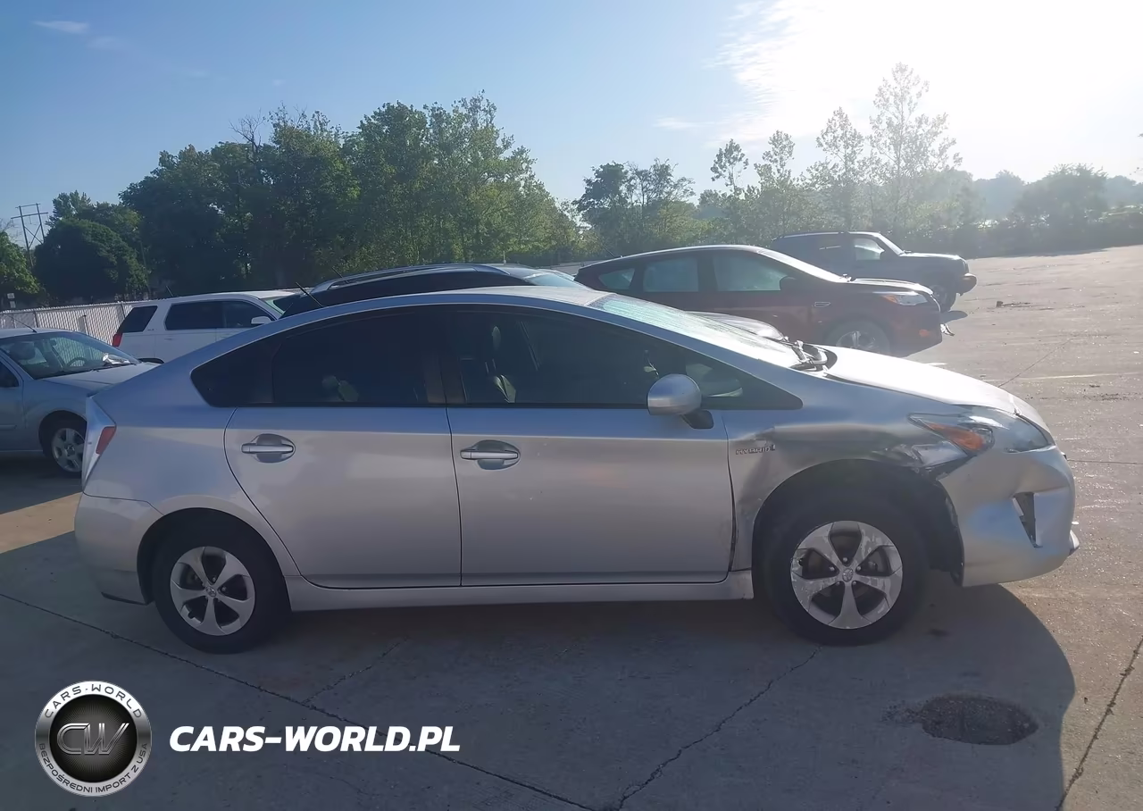 2014 Toyota Prius Four VIN:JTDKN3DU6E1808220 - 13