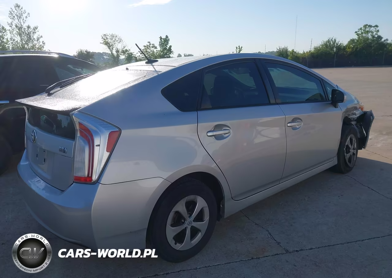 2014 Toyota Prius Four VIN:JTDKN3DU6E1808220 - 4