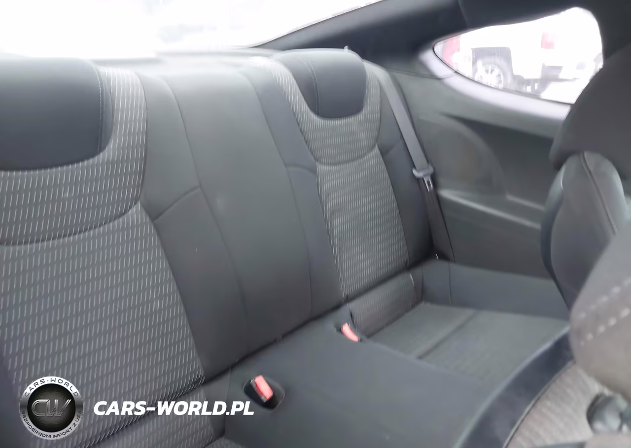 2016 Hyundai Genesis 3.8 Base VIN:KMHHT6KJ8GU132702 - 8