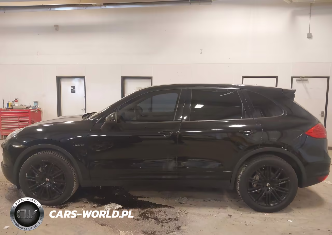 2012 Porsche Cayenne Hybrid S VIN:WP1AE2A26CLA90905 - 14