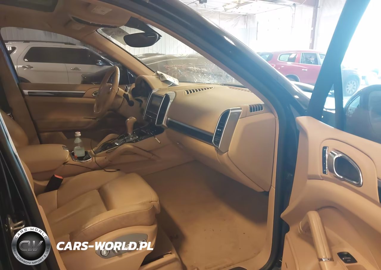 2012 Porsche Cayenne Hybrid S VIN:WP1AE2A26CLA90905 - 5