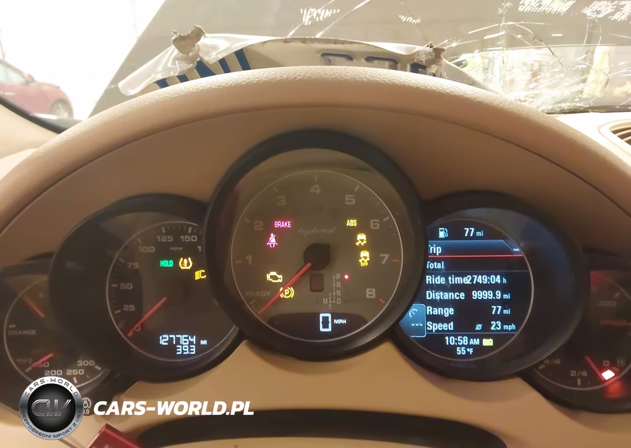2012 Porsche Cayenne Hybrid S VIN:WP1AE2A26CLA90905 - 7