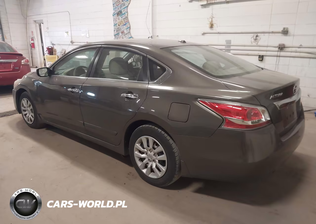 2014 Nissan Altima 2.5 S VIN:1N4AL3AP1EC326247 - 3