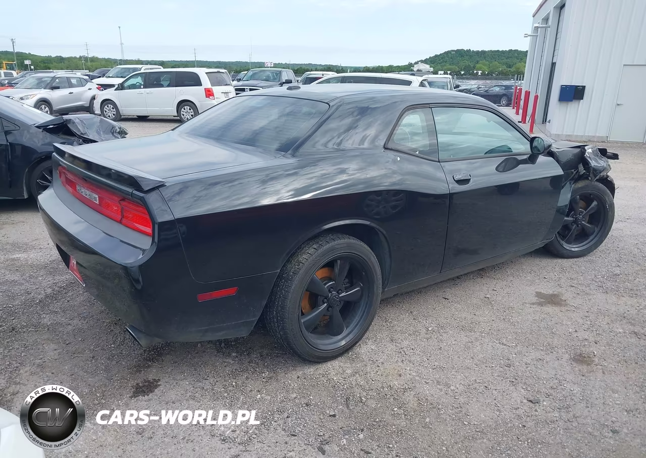 2013 Dodge Challenger R-T VIN:2C3CDYBTXDH682043 - 4