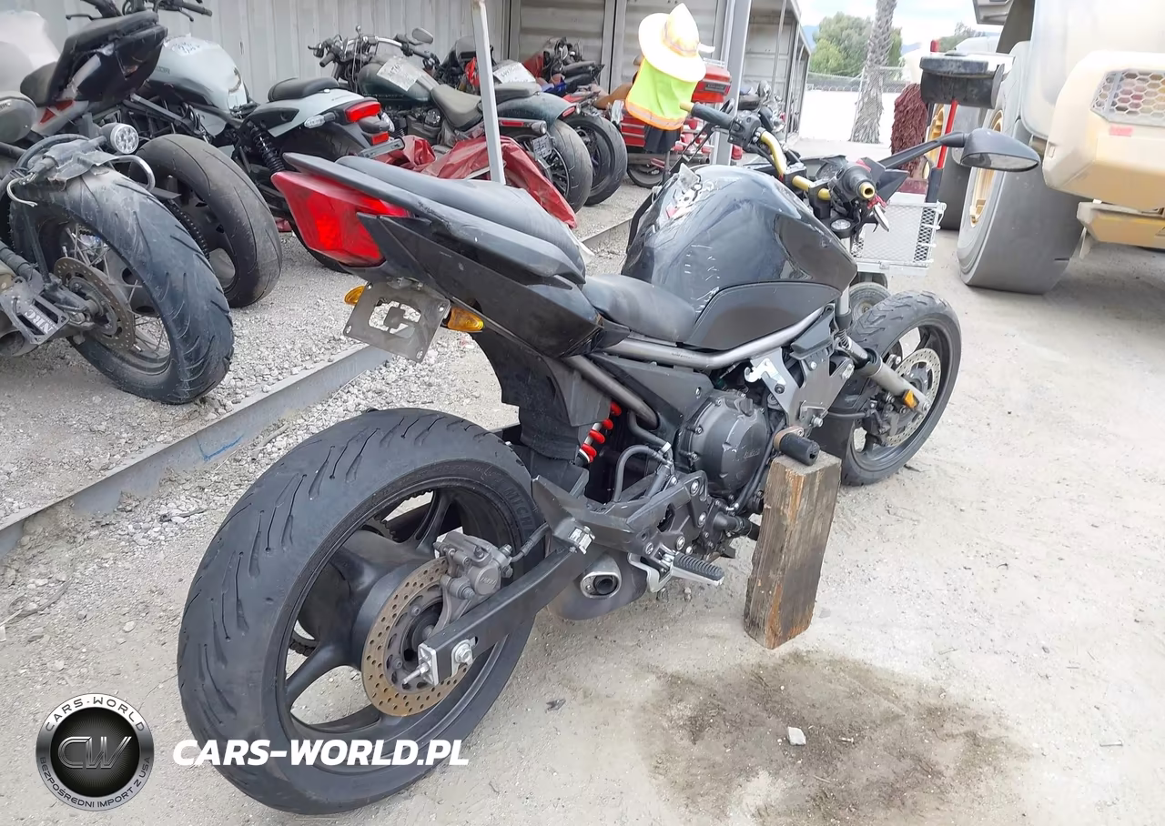 2011 Yamaha Fz6 R VIN:JYARJ18E3BA007589 - 4