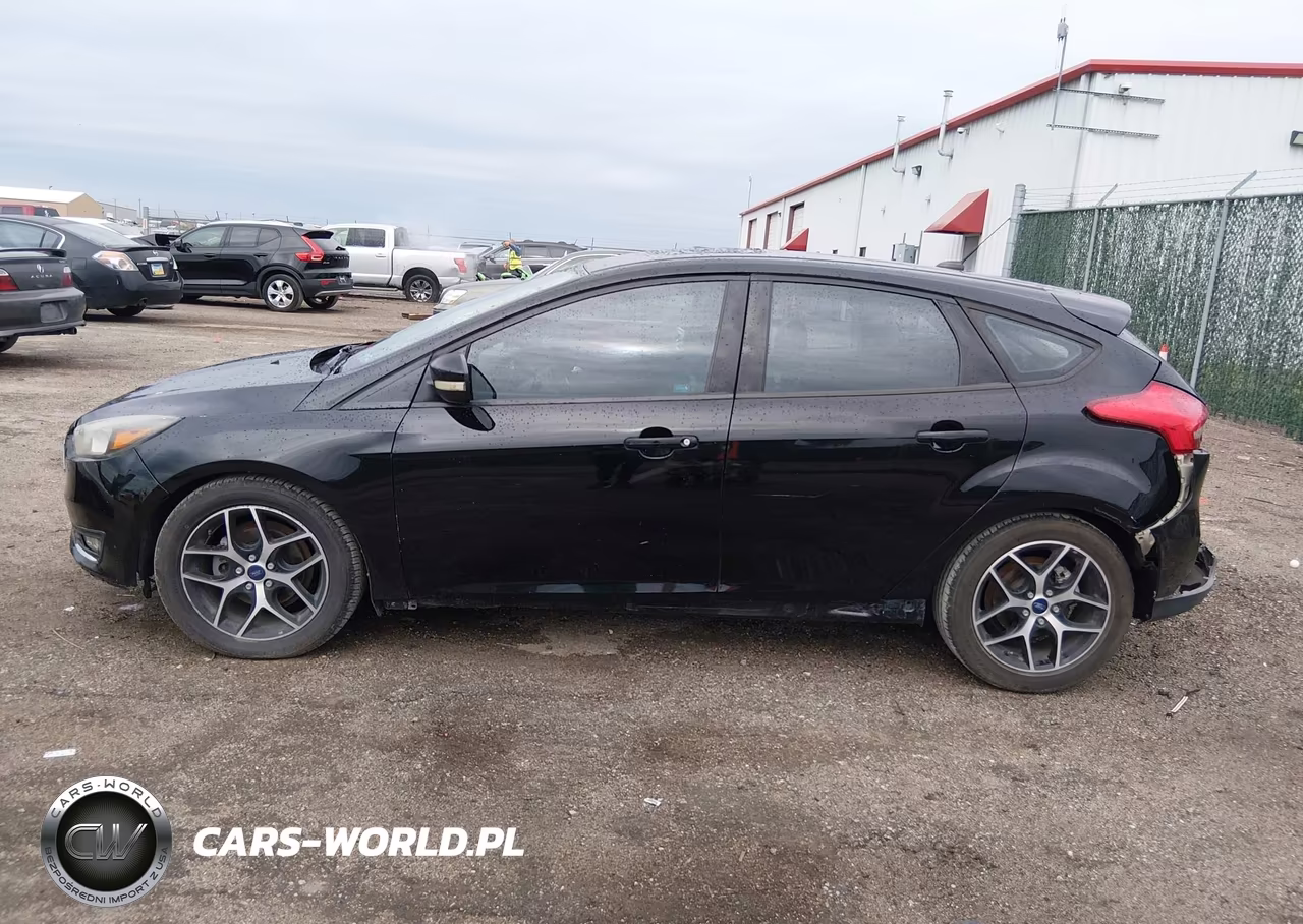 2017 Ford Focus Sel VIN:1FADP3M22HL229693 - 14
