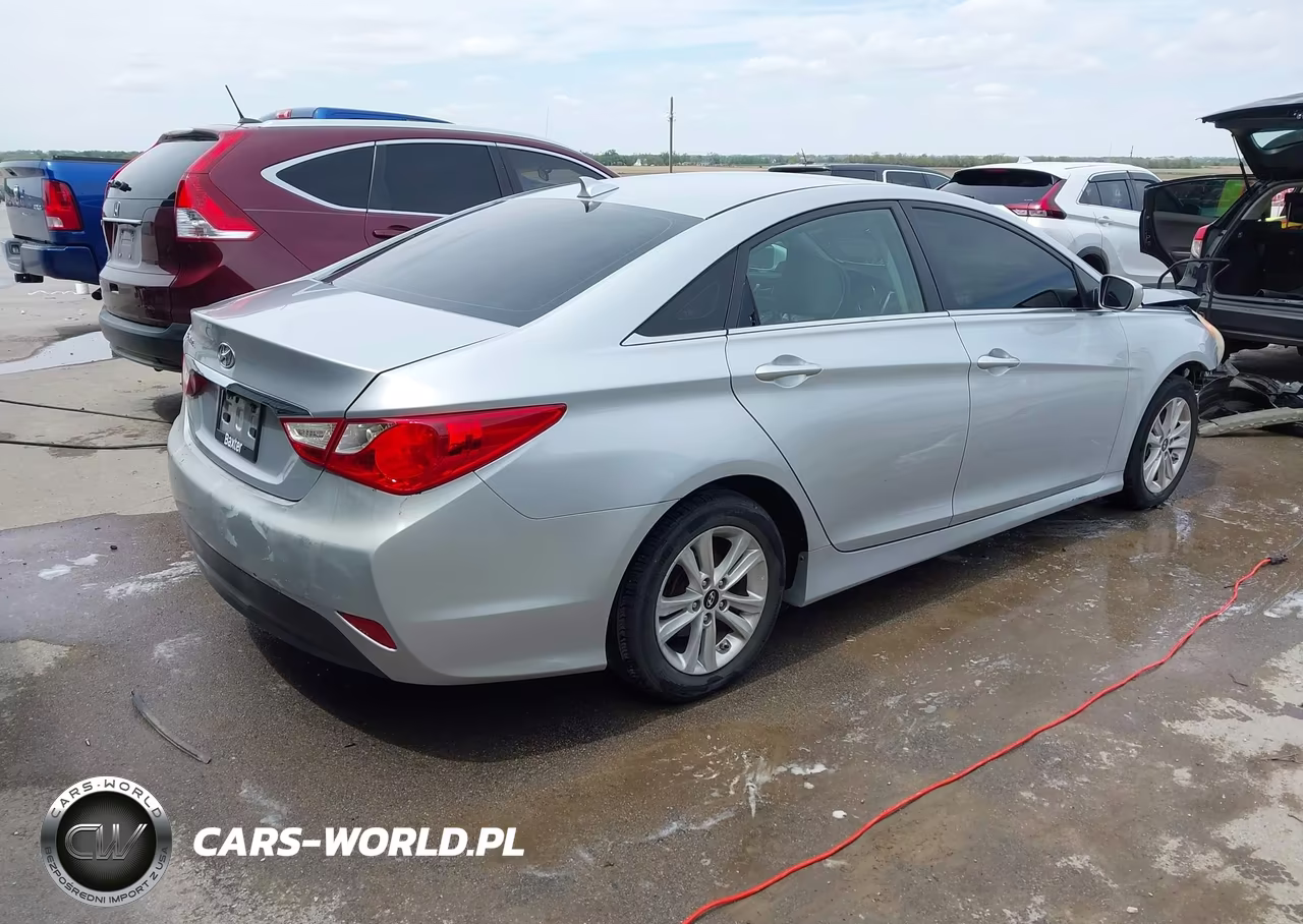 2014 Hyundai Sonata Gls VIN:5NPEB4AC2EH873078 - 4