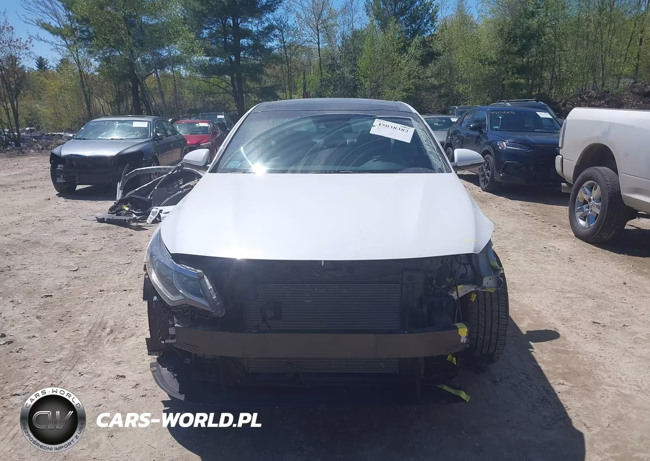 2019 Kia Optima S VIN:5XXGT4L3XKG369047 - 13