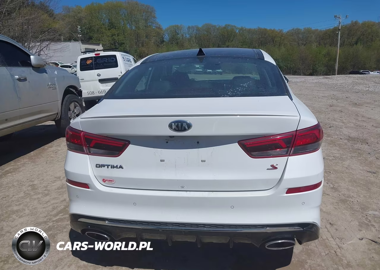 2019 Kia Optima S VIN:5XXGT4L3XKG369047 - 17