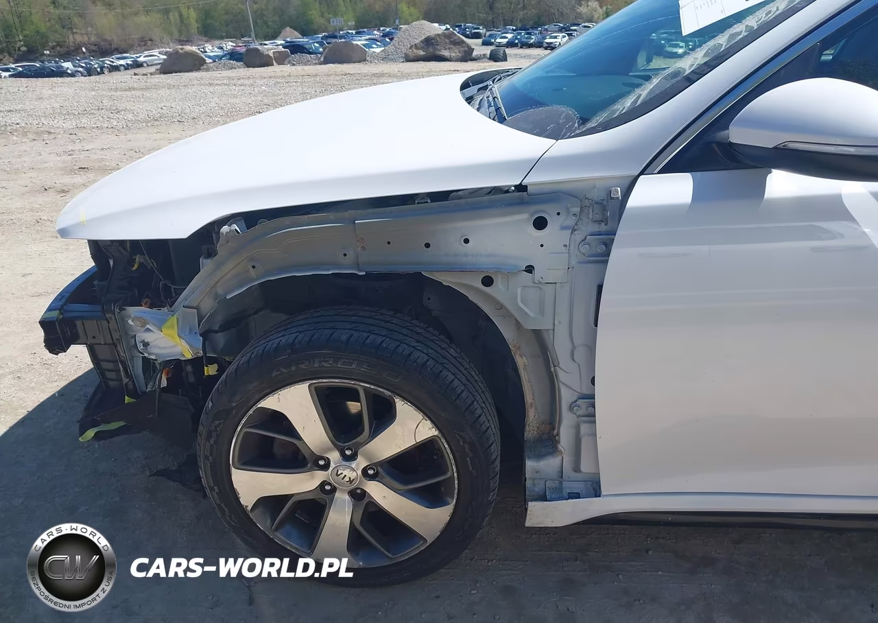2019 Kia Optima S VIN:5XXGT4L3XKG369047 - 20