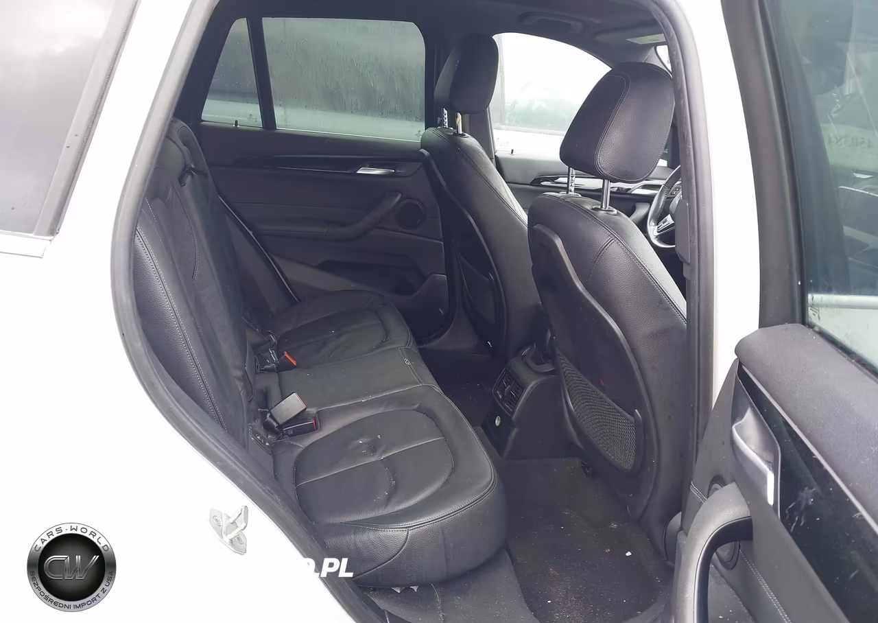 2018 BMW X1 xDrive28I VIN:WBXHT3C33J5K25358 - 8