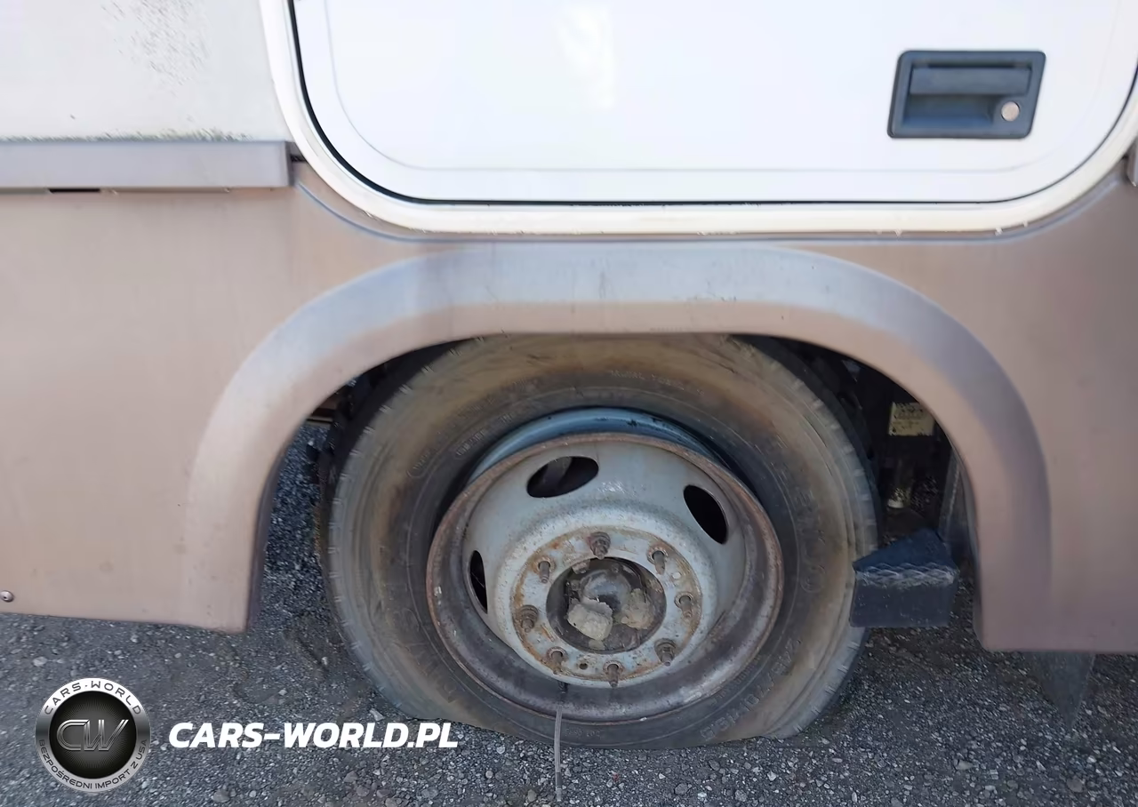 2000 Ford F550 Super Duty Stripped Chass VIN:3FCNF53S7YJA04944 - 6