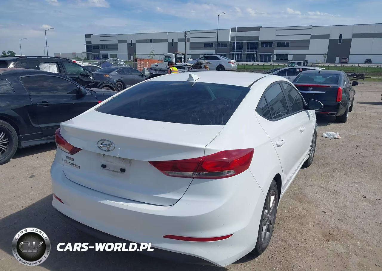 2018 Hyundai Elantra Sel VIN:5NPD84LF7JH232875 - 4