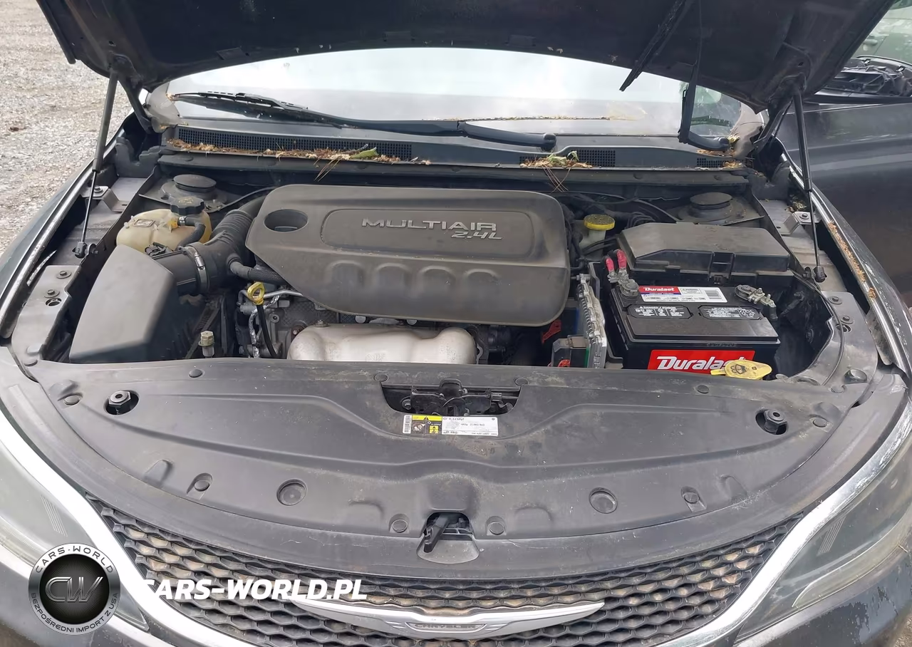 2015 Chrysler 200 Limited VIN:1C3CCCABXFN658575 - 10