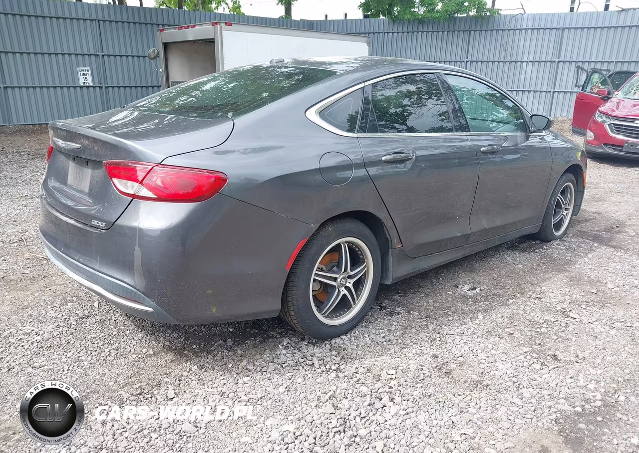 2015 Chrysler 200 Limited VIN:1C3CCCABXFN658575 - 4