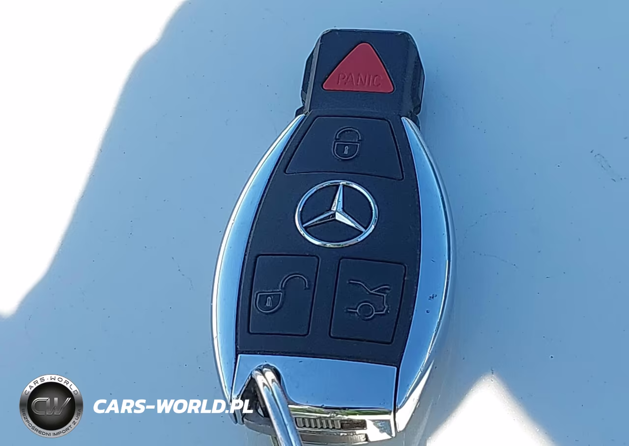 2016 Mercedes-Benz C-Class C 300 VIN:55SWF4KB8GU135056 - 11