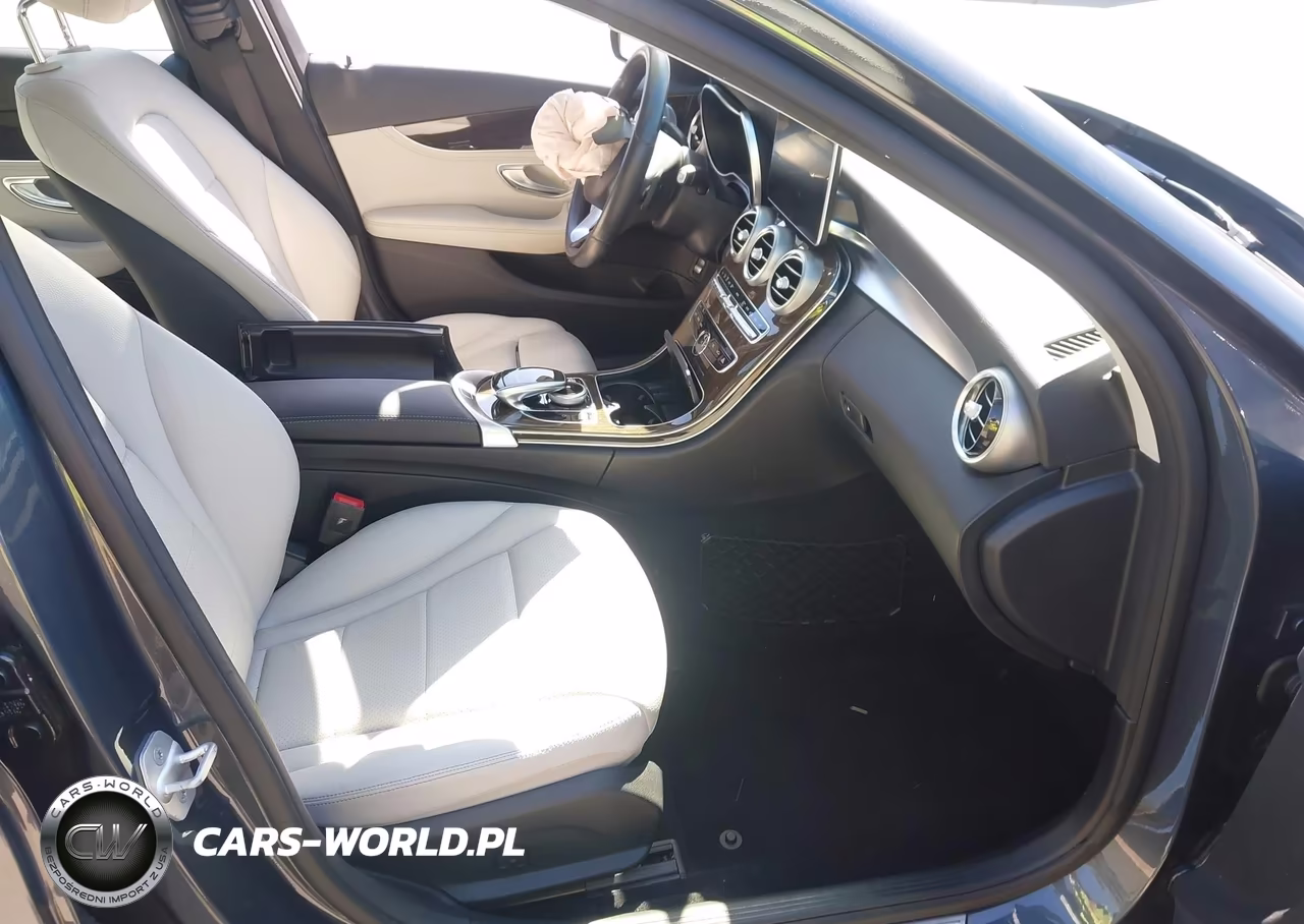2016 Mercedes-Benz C-Class C 300 VIN:55SWF4KB8GU135056 - 5