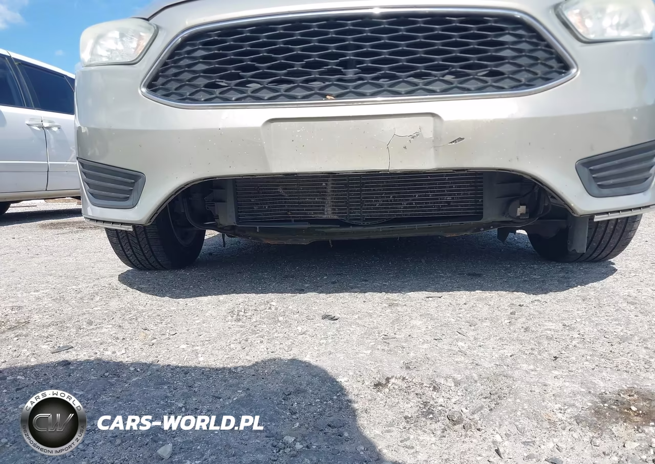 2015 Ford Focus Se VIN:1FADP3F27FL279967 - 6