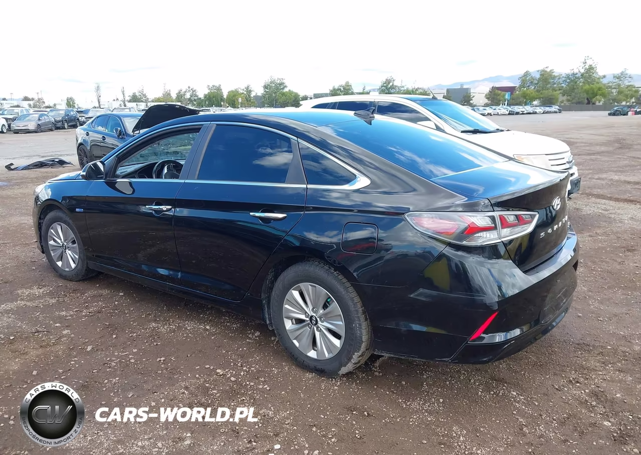 2018 Hyundai Sonata Hybrid Se VIN:KMHE24L39JA083660 - 3