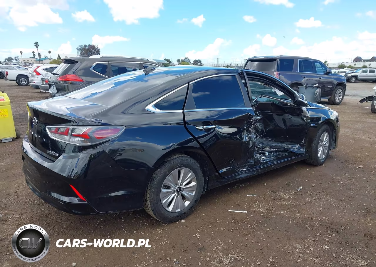 2018 Hyundai Sonata Hybrid Se VIN:KMHE24L39JA083660 - 4