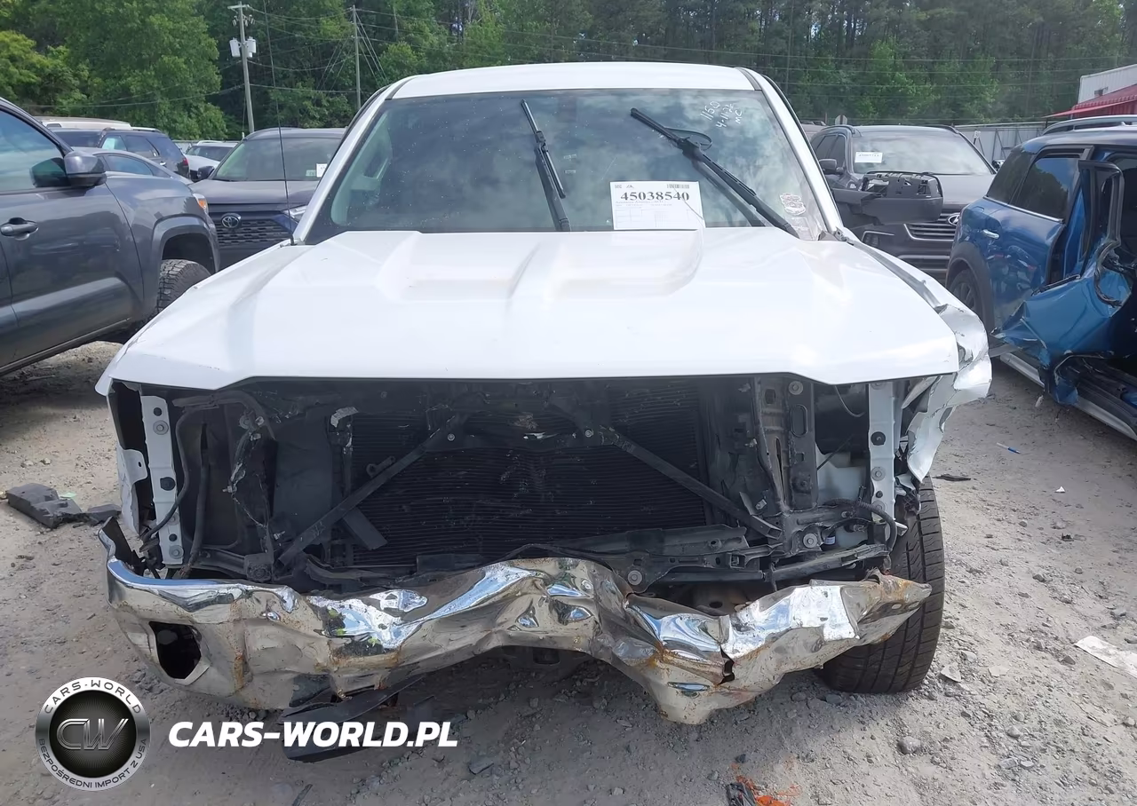 2018 Chevrolet Silverado 1500 Wt VIN:1GCNCNEHXJZ320190 - 12