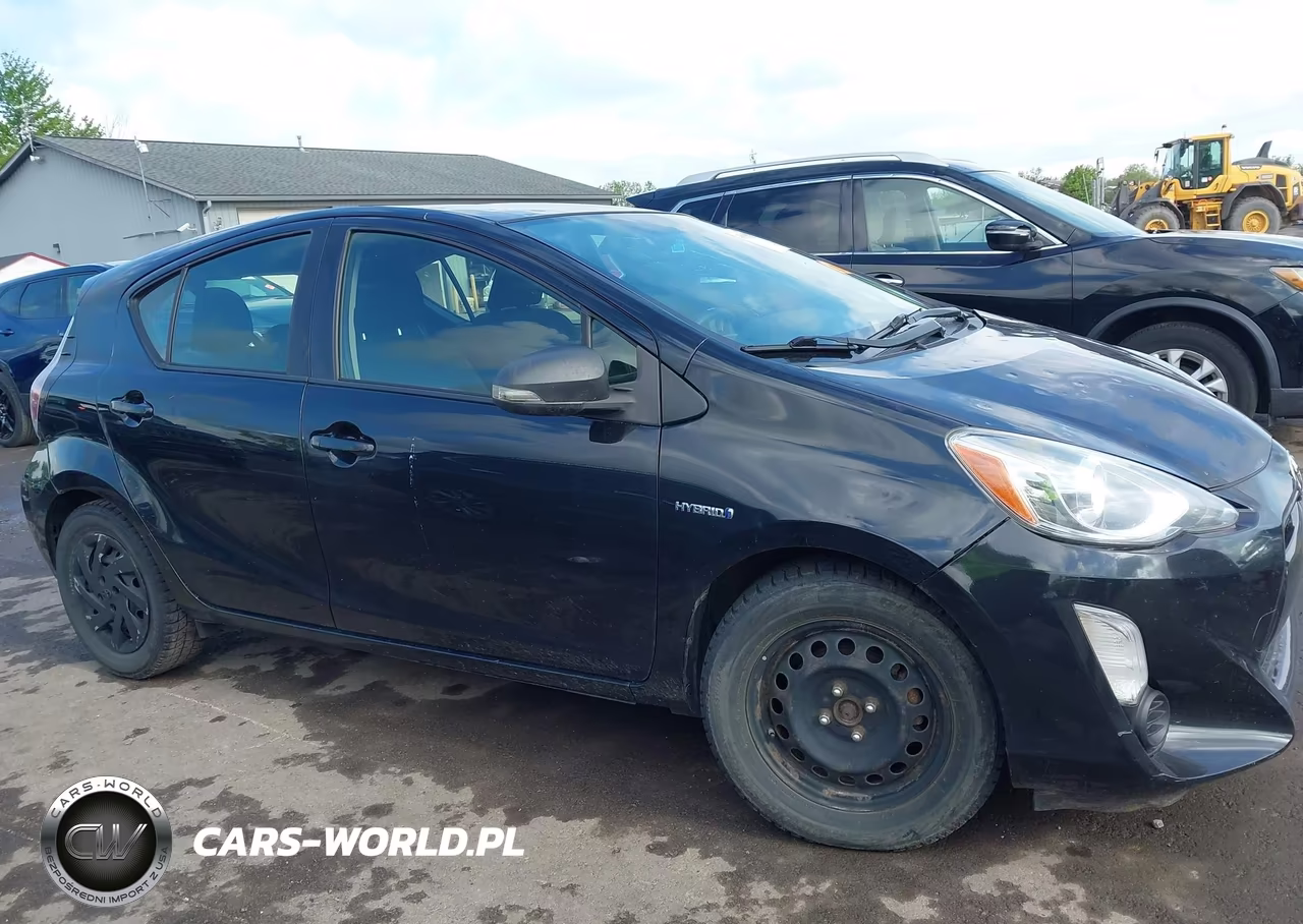 2015 Toyota Prius C Two VIN:JTDKDTB3XF1103077 - 12