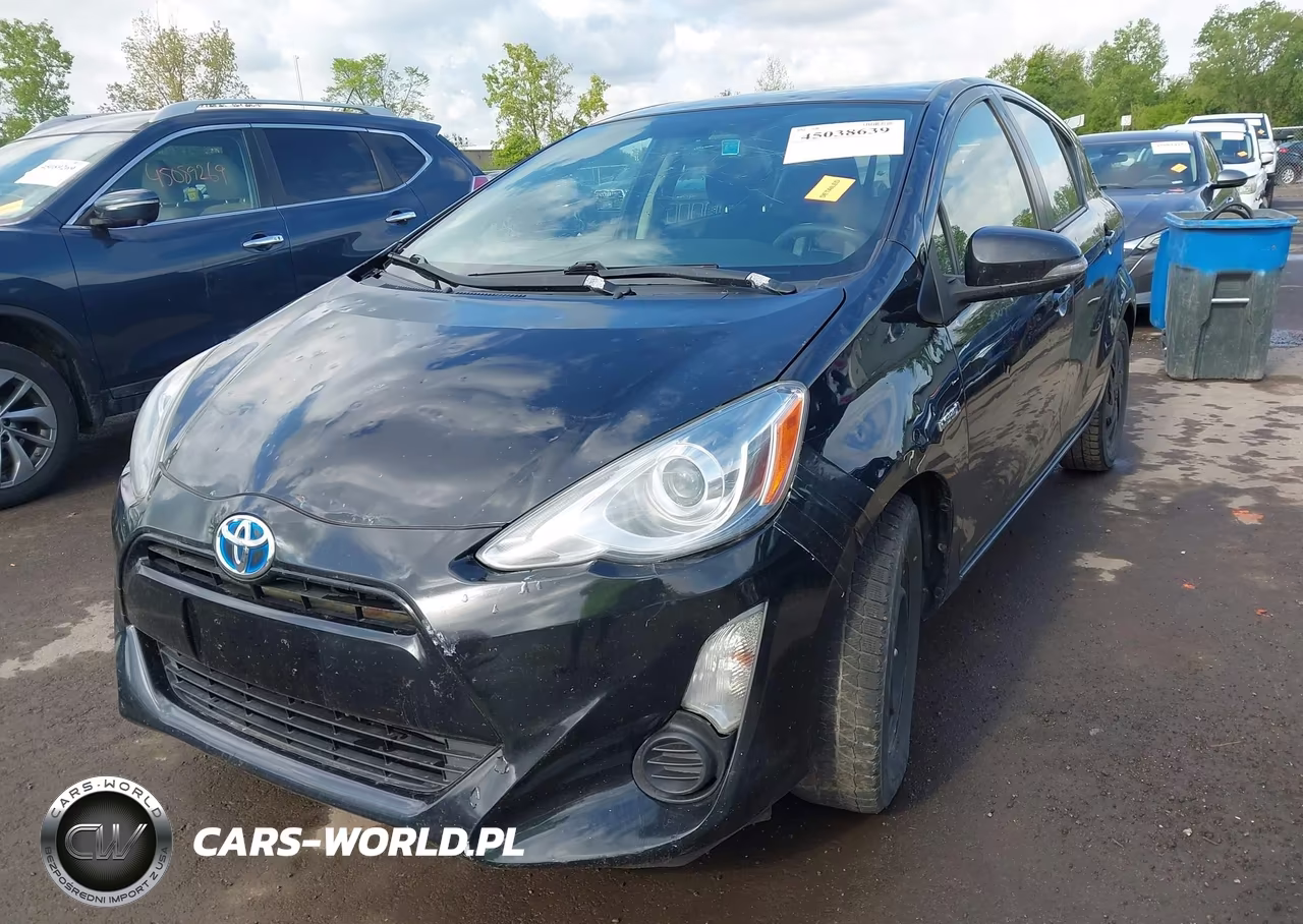 2015 Toyota Prius C Two VIN:JTDKDTB3XF1103077 - 2