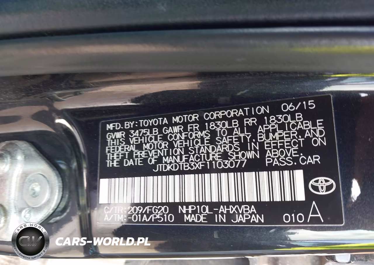 2015 Toyota Prius C Two VIN:JTDKDTB3XF1103077 - 9