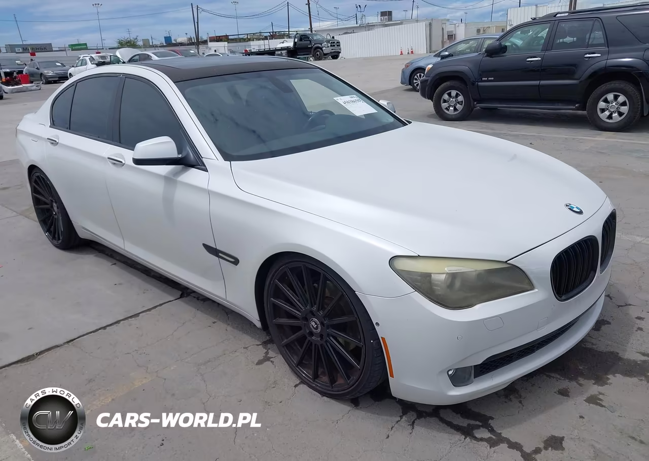 2011 BMW 740I