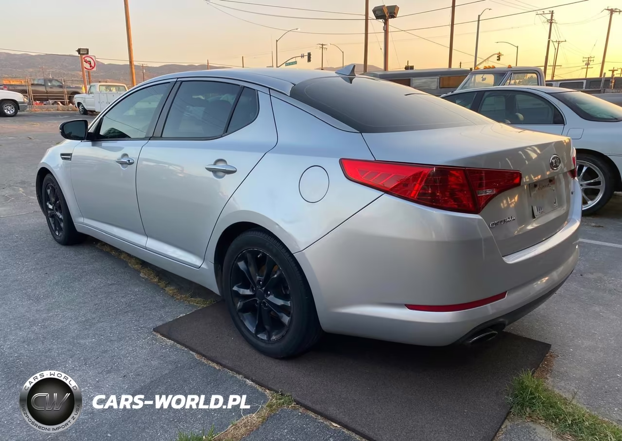 2012 Kia Optima Lx VIN:5XXGM4A72CG045143 - 3