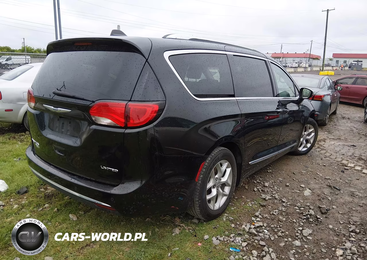 2019 Chrysler Pacifica Limited VIN:2C4RC1GG0KR731561 - 4