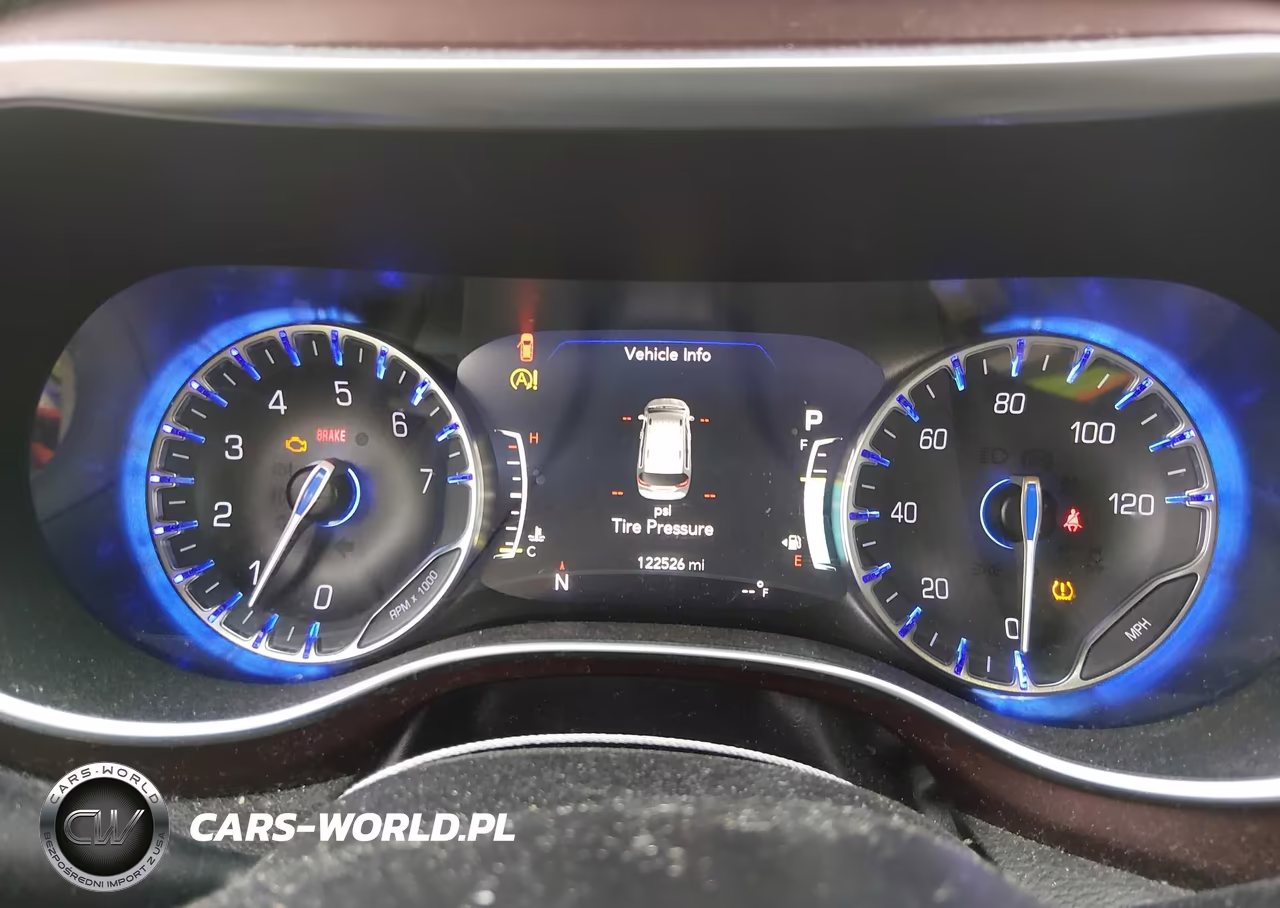 2019 Chrysler Pacifica Limited VIN:2C4RC1GG0KR731561 - 7