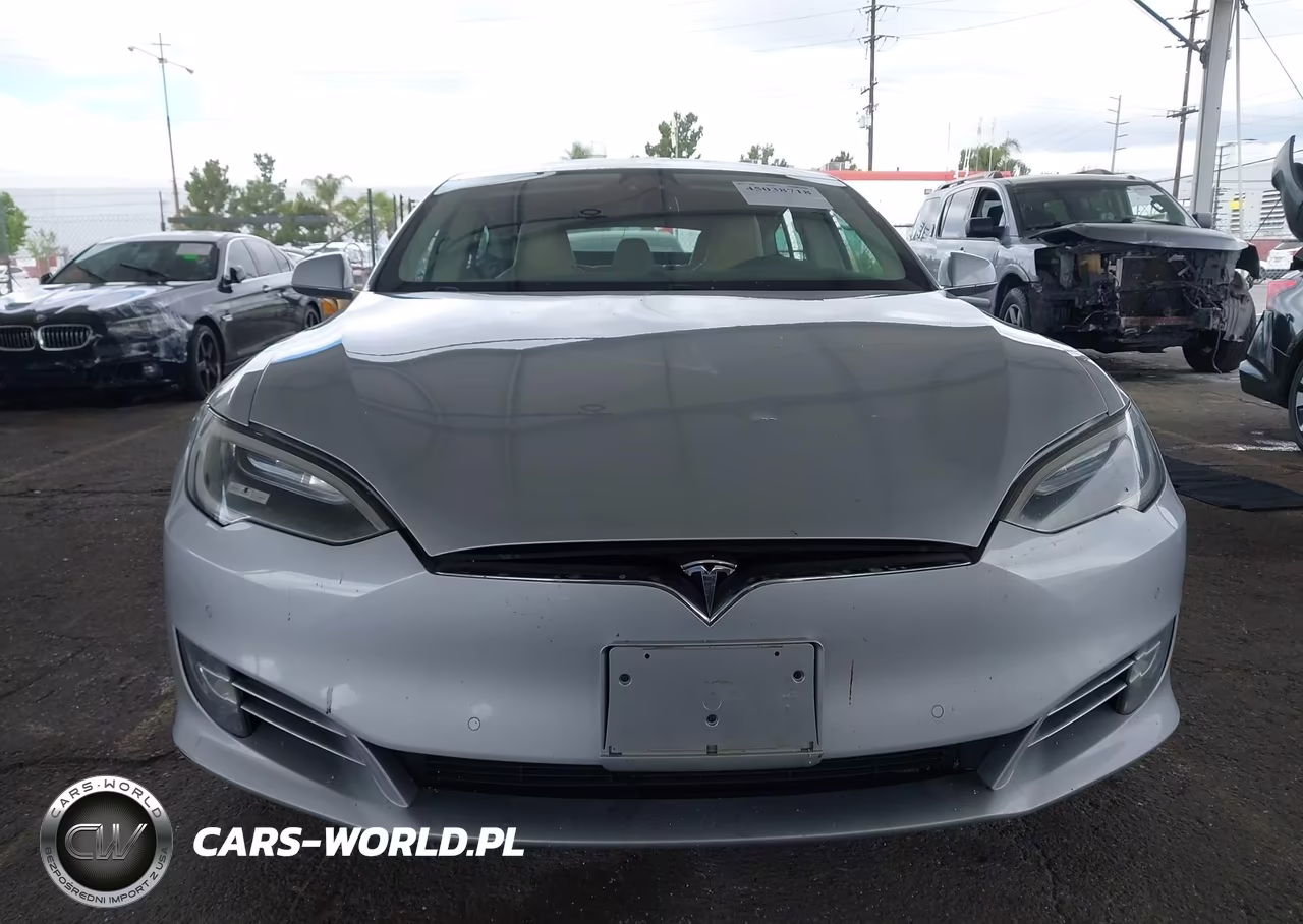 2016 Tesla Model S 60-70-75-85 VIN:5YJSA1E16GF176656 - 11