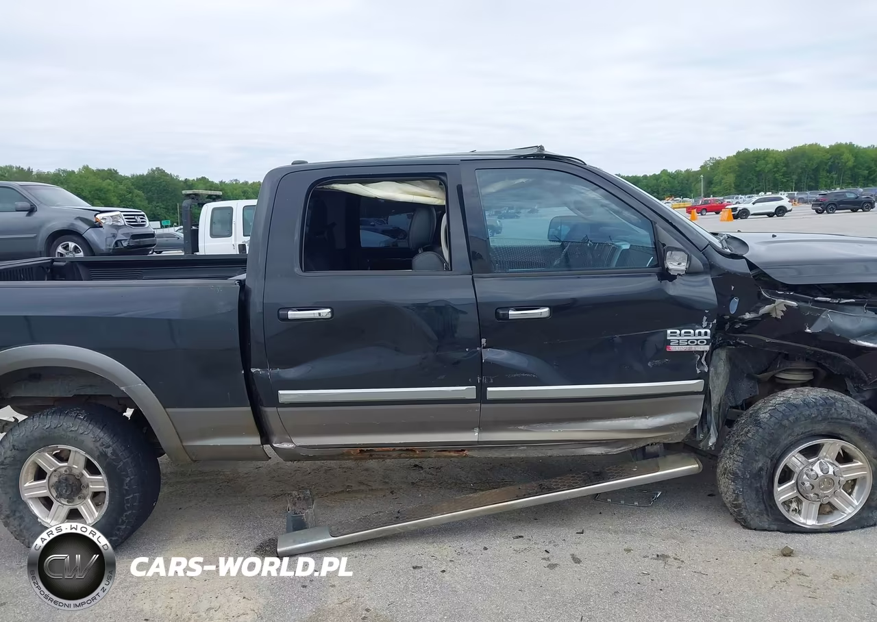 2011 Ram Ram 2500 Laramie VIN:3D7UT2CL4BG506087 - 14