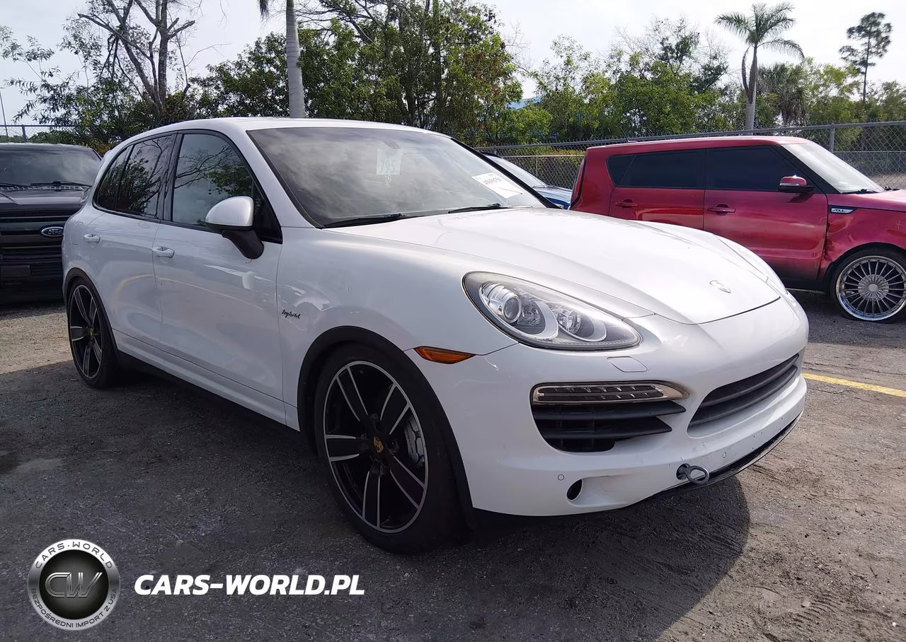 2012 Porsche Cayenne Hybrid S