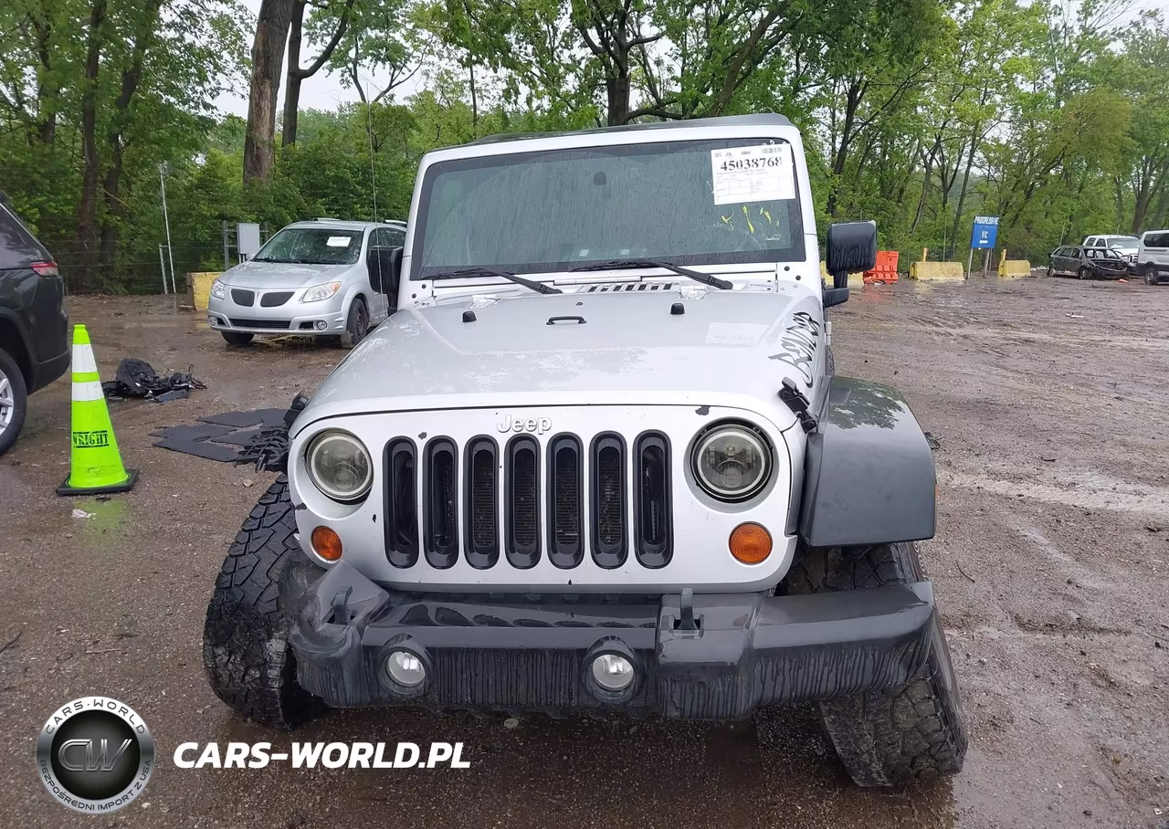 2010 Jeep Wrangler Unlimited Sport VIN:1J4BA3H17AL144711 - 12
