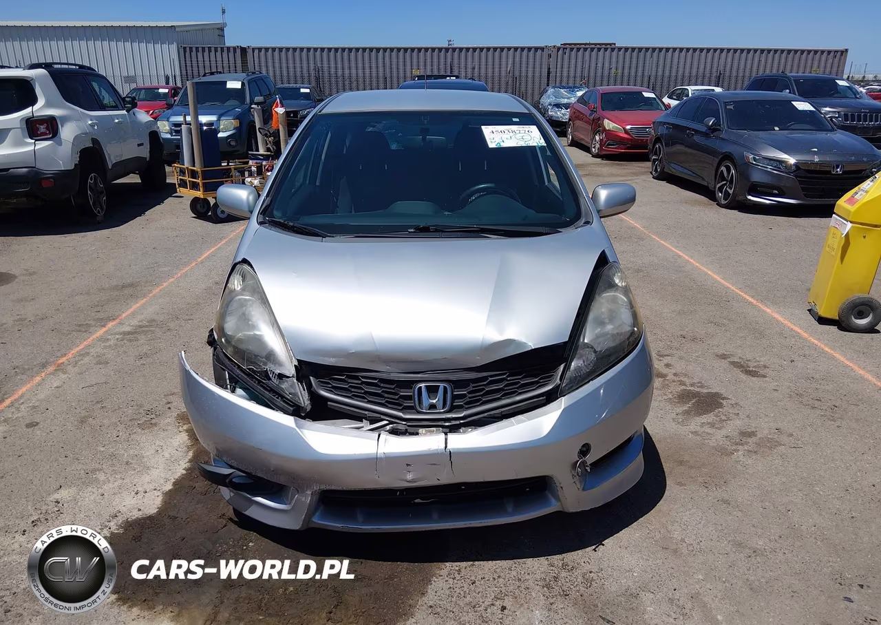 2012 Honda Fit Sport VIN:JHMGE8H6XCC022872 - 12