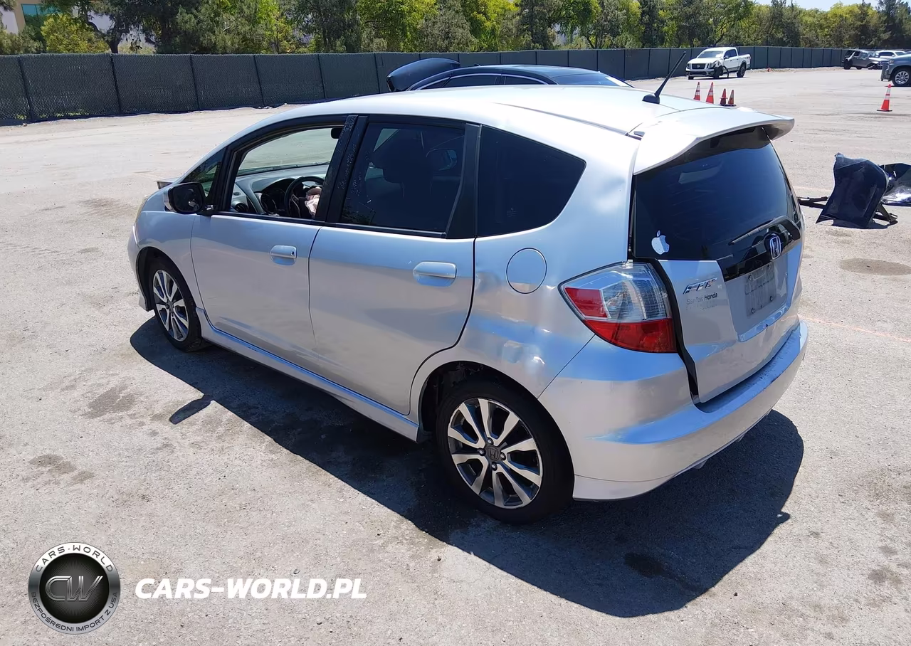 2012 Honda Fit Sport VIN:JHMGE8H6XCC022872 - 3