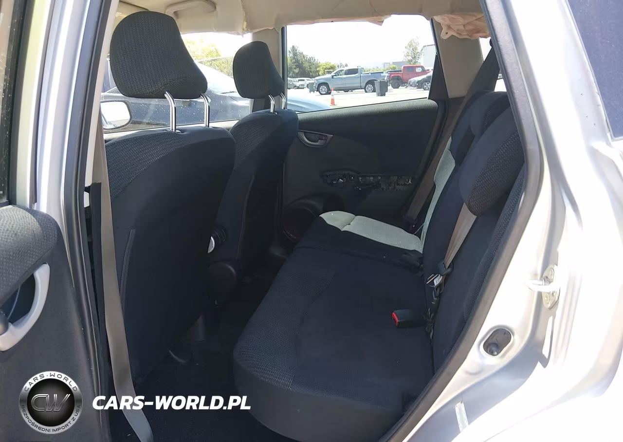 2012 Honda Fit Sport VIN:JHMGE8H6XCC022872 - 8