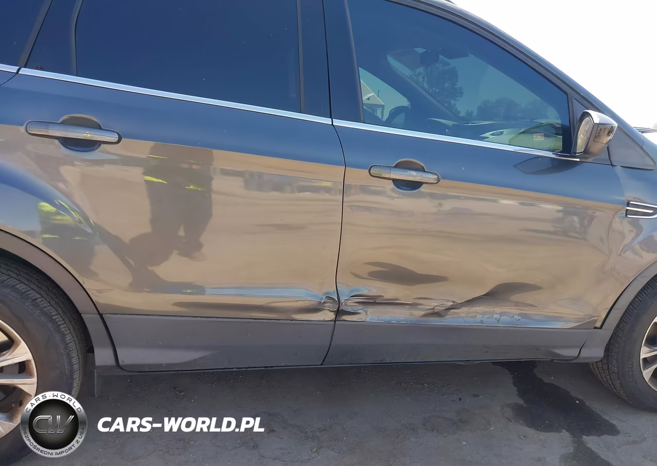 2017 Ford Escape Se VIN:1FMCU0GD2HUC28172 - 12