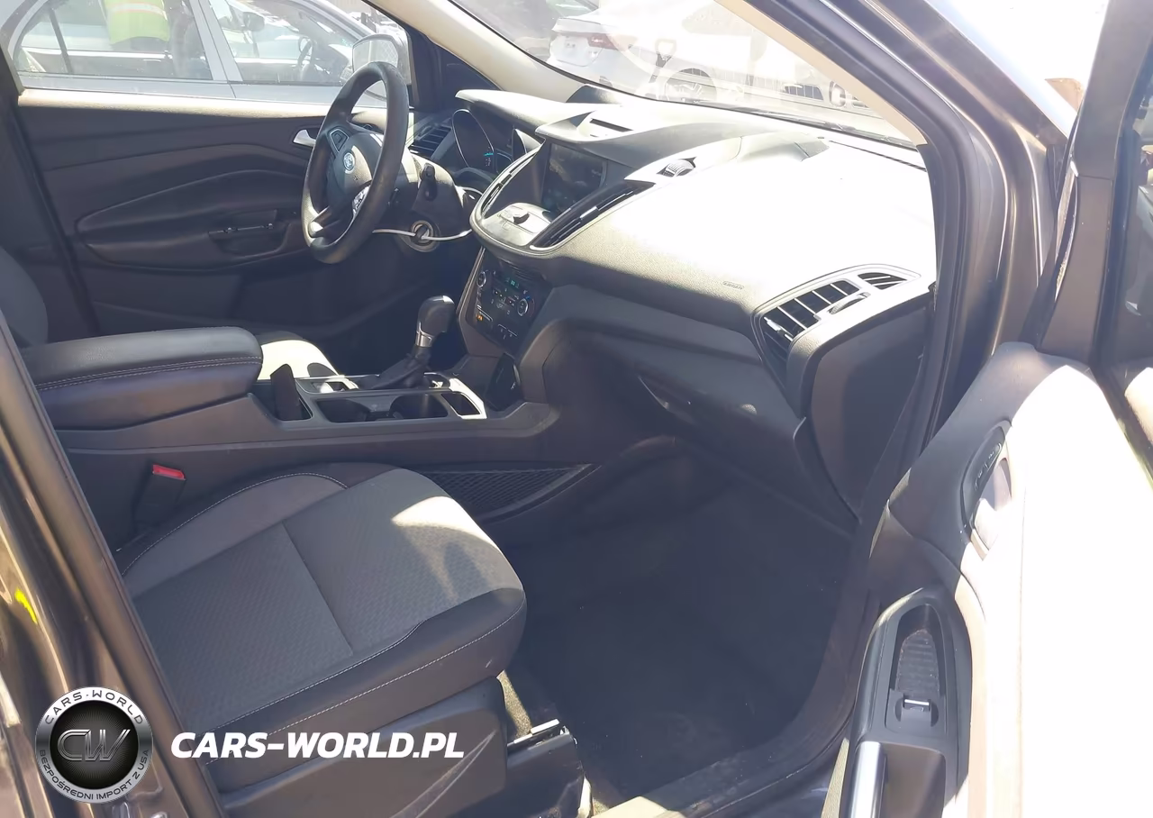 2017 Ford Escape Se VIN:1FMCU0GD2HUC28172 - 5